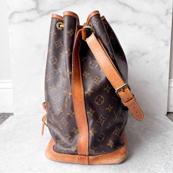 Louis Vuitton • LV Monogram Noe Shoulder Bag Malletier - Picture 9 of 15